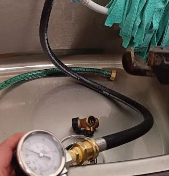 Medición de presión en una instalación hidráulica